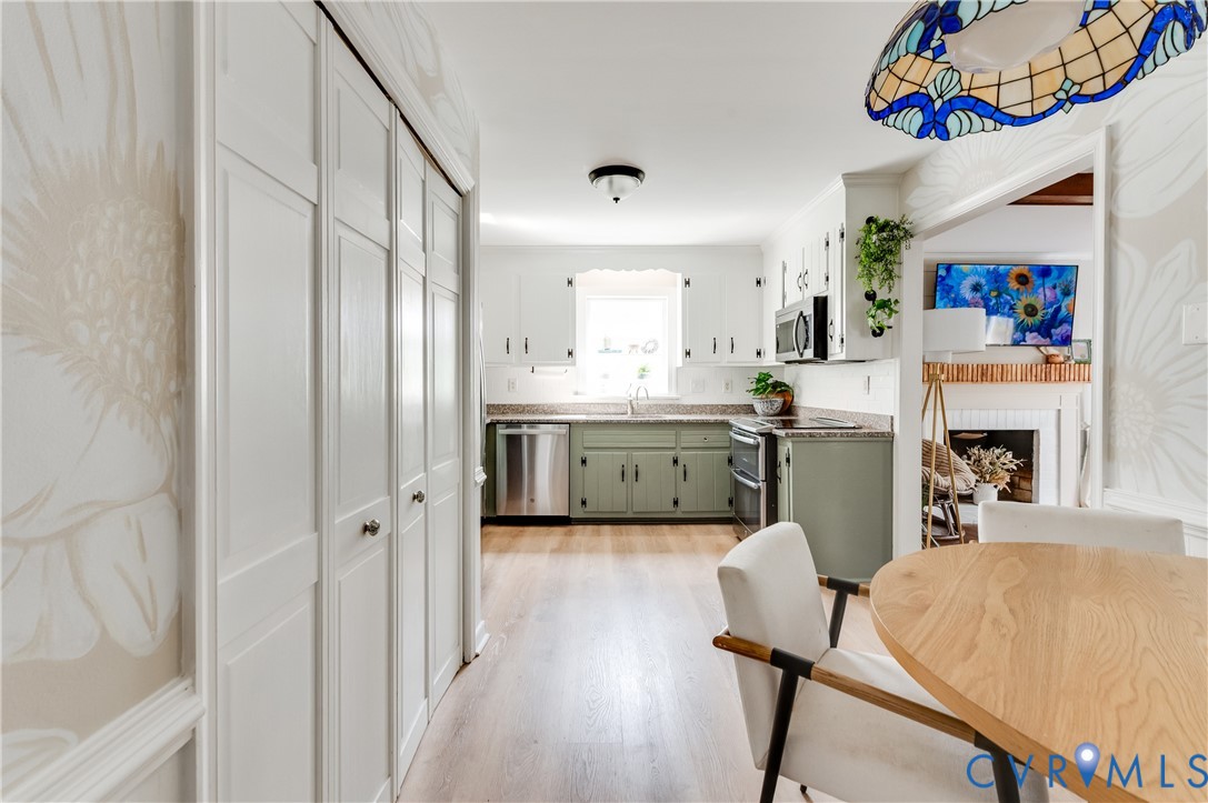 1318 Unison Drive Midlothian, VA 23113 - Photo 14 of 47 a living room with furniture and a fireplace