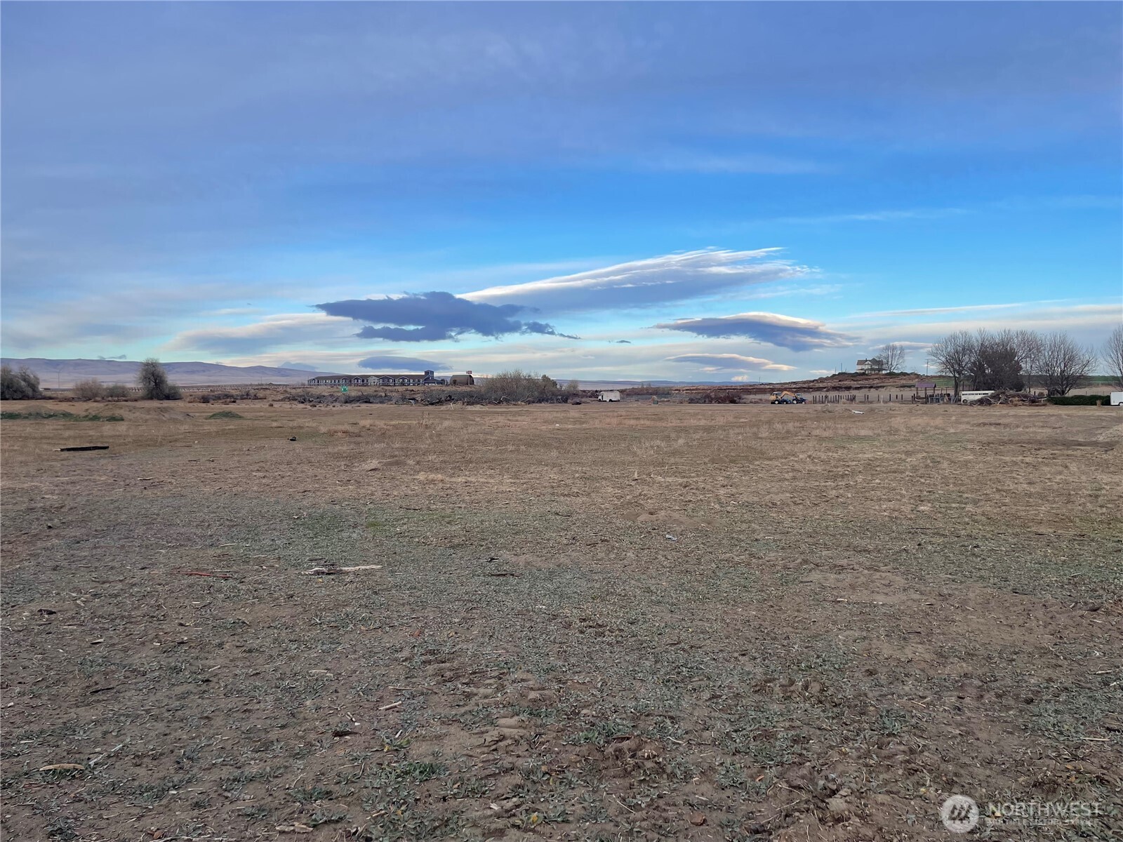4409 Clyde Circle Sunnyside, WA 98944 - Photo 3 of 6 a view of an ocean beach