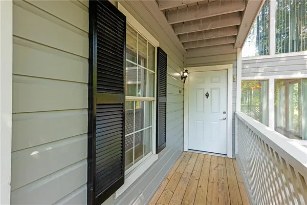 $1,700 | 407 Natchez Trace, Sandy Springs, GA 30350