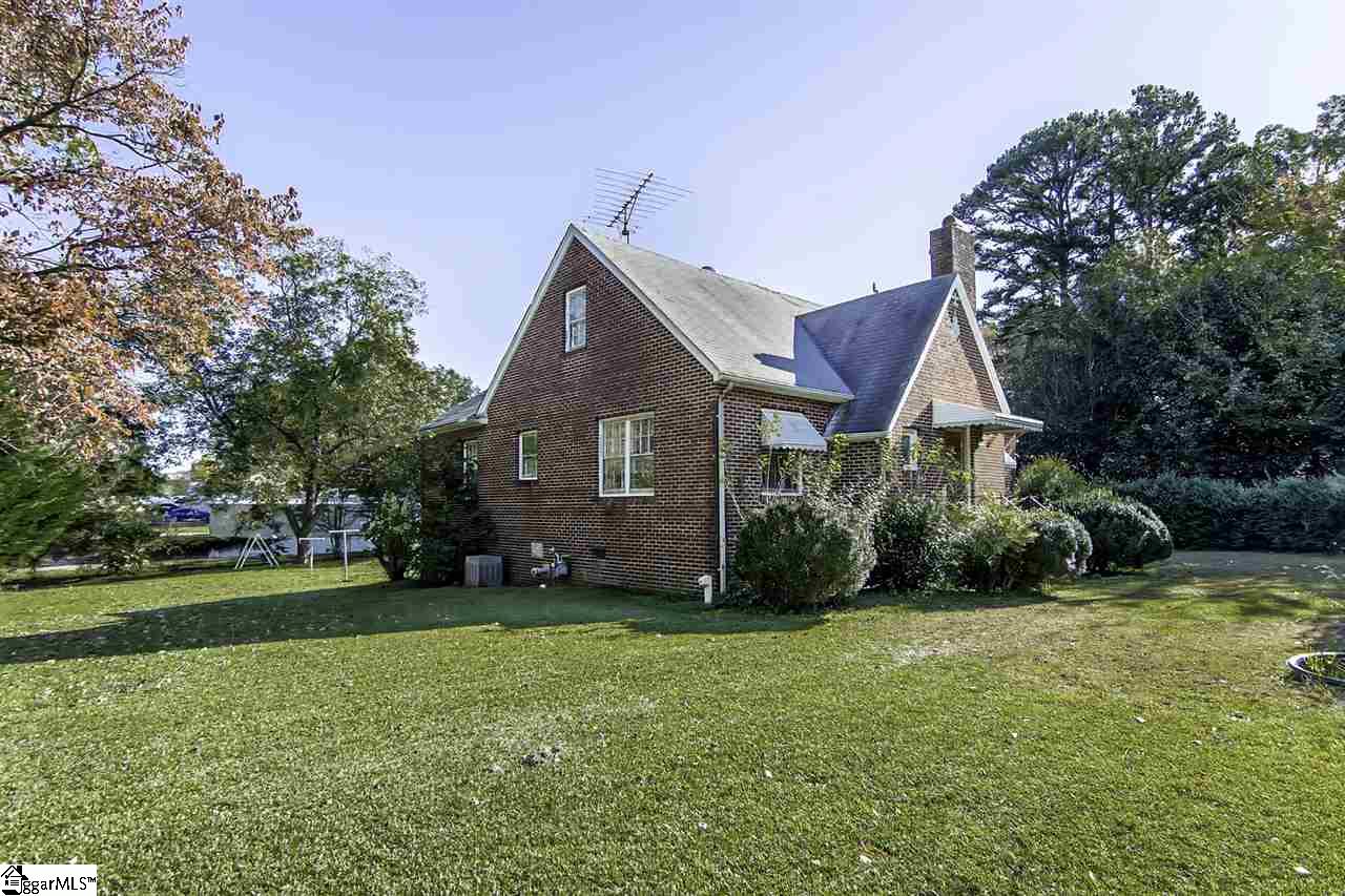 7546 Lone Oak Road Spartanburg, SC 29303 - Photo 3 of 23 Gallery Image 3