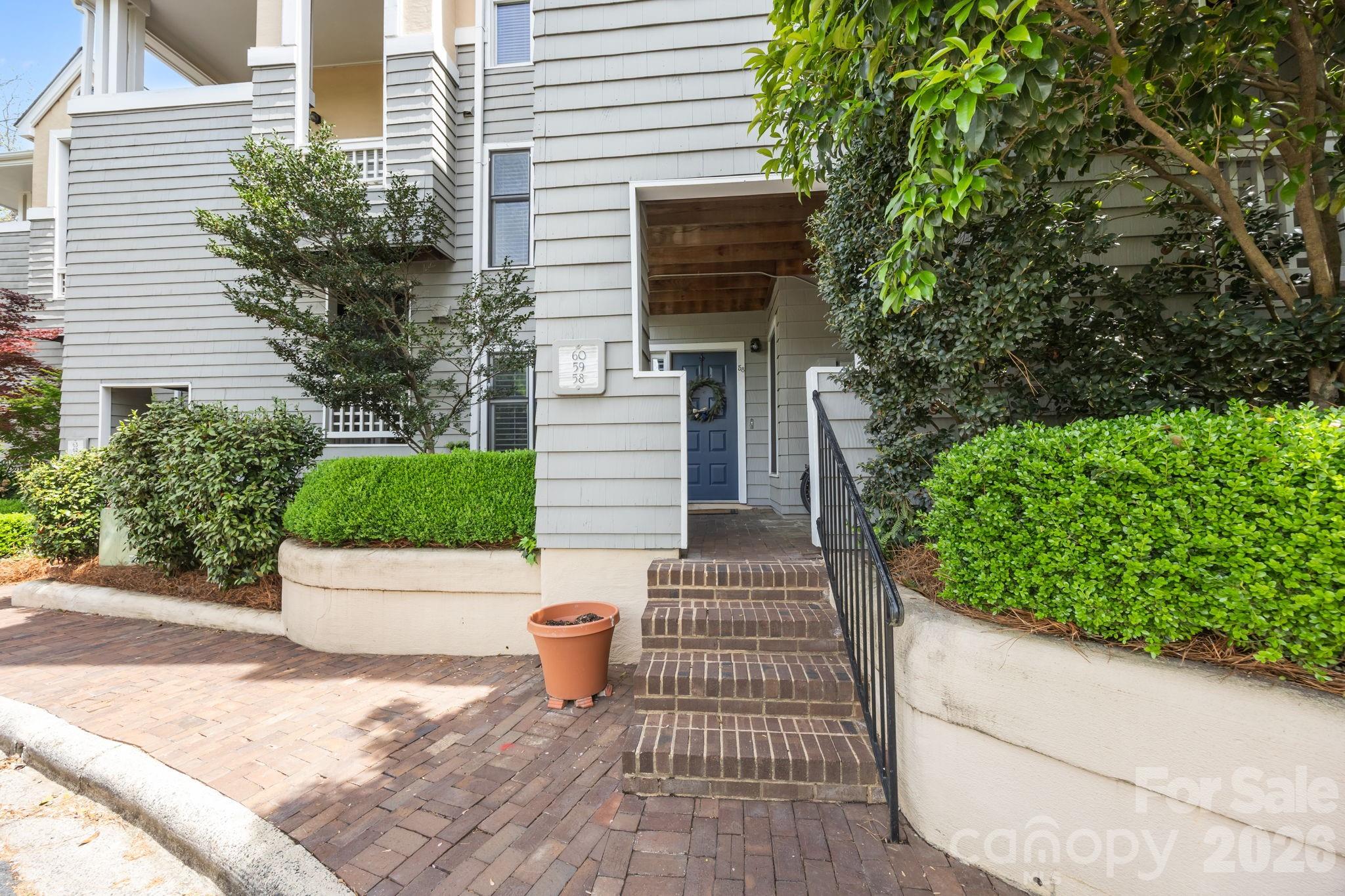 222 Queens Road, Unit 58 Charlotte, NC 28204 - Photo 3 of 24 Gallery Image 3
