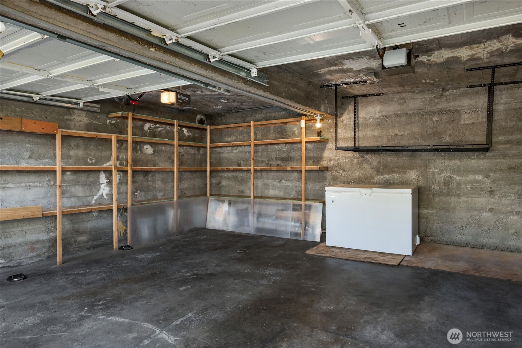 907 Northeast 72nd Street Seattle, WA 98115 - Photo 35 of 39