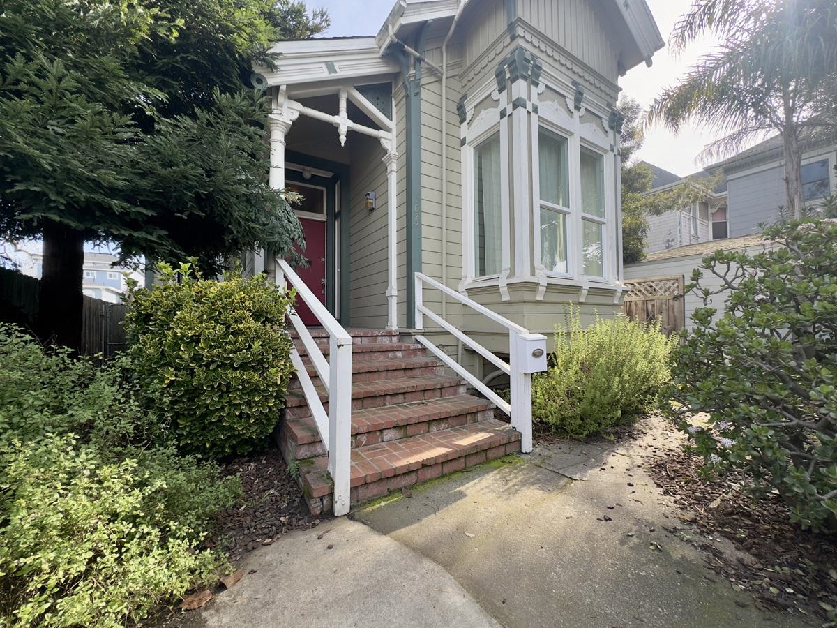 1022 Chestnut Street Oakland, CA 94607 - Photo 34 of 60 Doorway to property