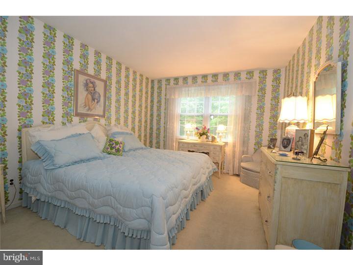 364 Strathmore Road Bryn Mawr, PA 19010 - Photo 14 of 22 Bedroom 3