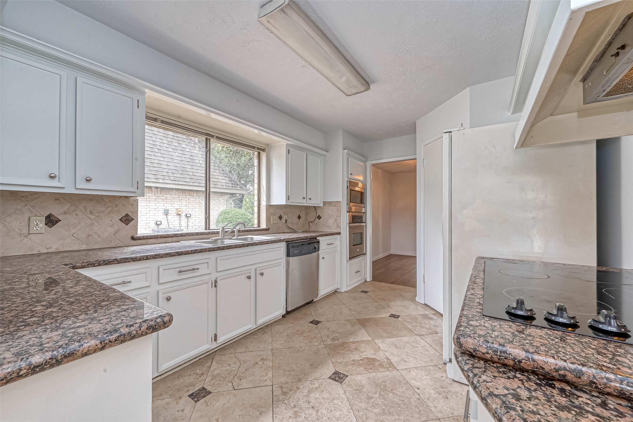 2831 Pecan Ridge Drive Sugar Land, TX 77479 - Photo 15 of 44