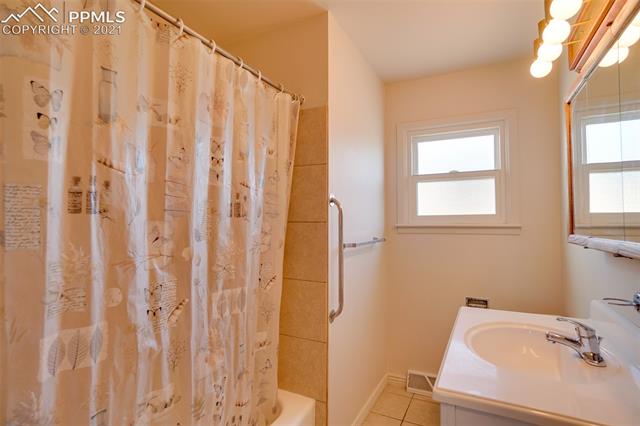 1805 Comanche Road Pueblo, CO 81001 - Photo 7 of 21