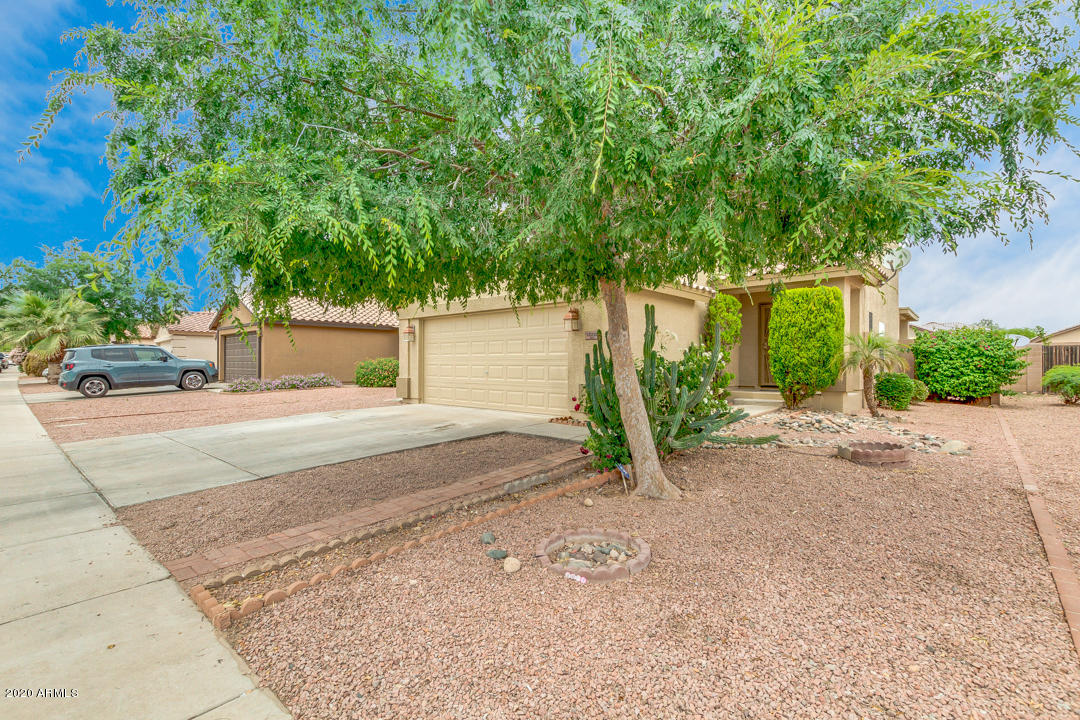 12210 West Larkspur Road El Mirage, AZ 85335 - Photo 3 of 33 03-Larkspur