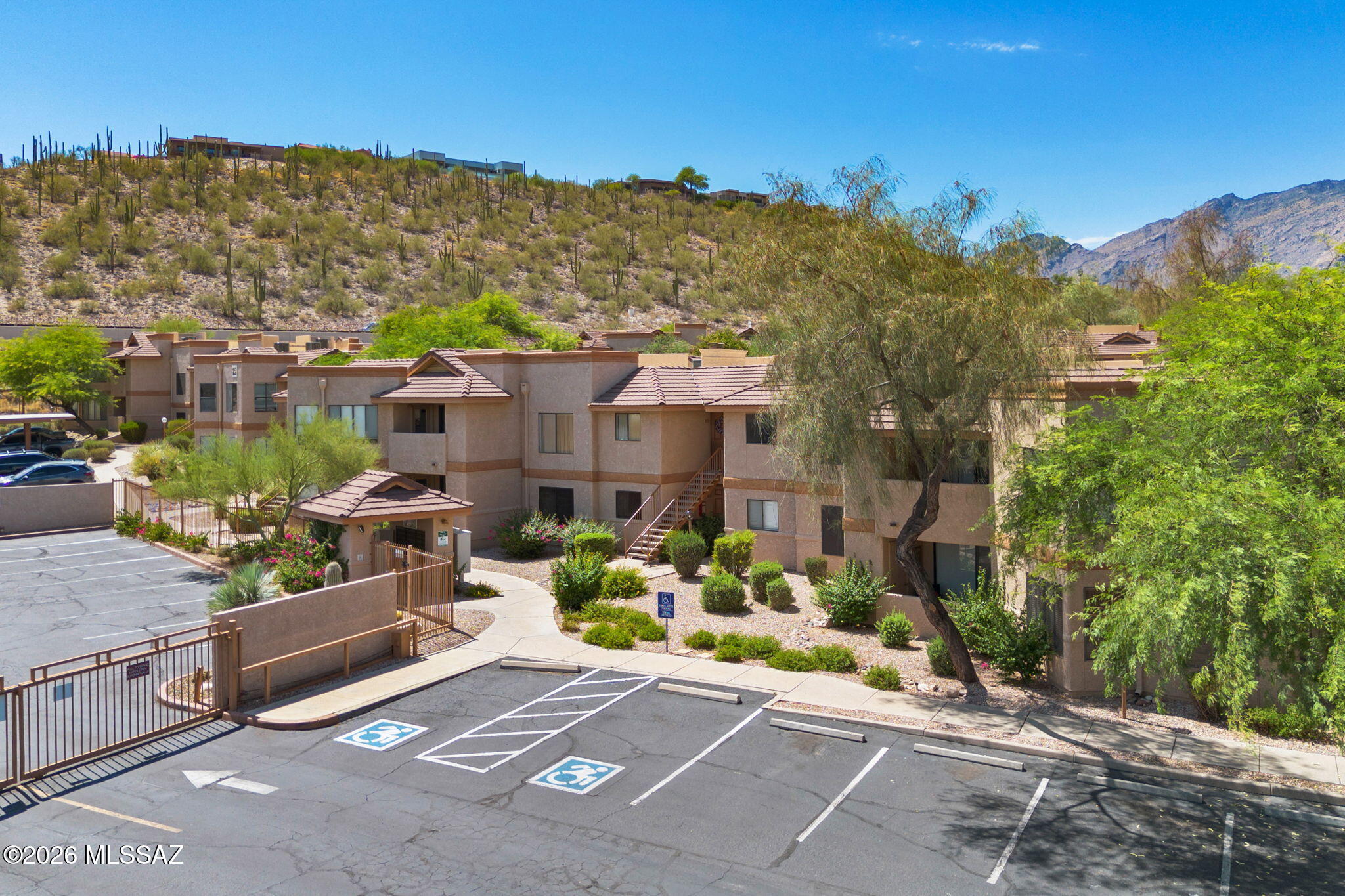 7255 East Snyder Road, Unit 1204 Tucson, AZ 85750 - Photo 44 of 50 Ample parking just outside this unit