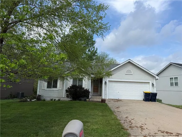 $345,000 | 10904 North Marsh Avenue, Kansas City, MO 64157