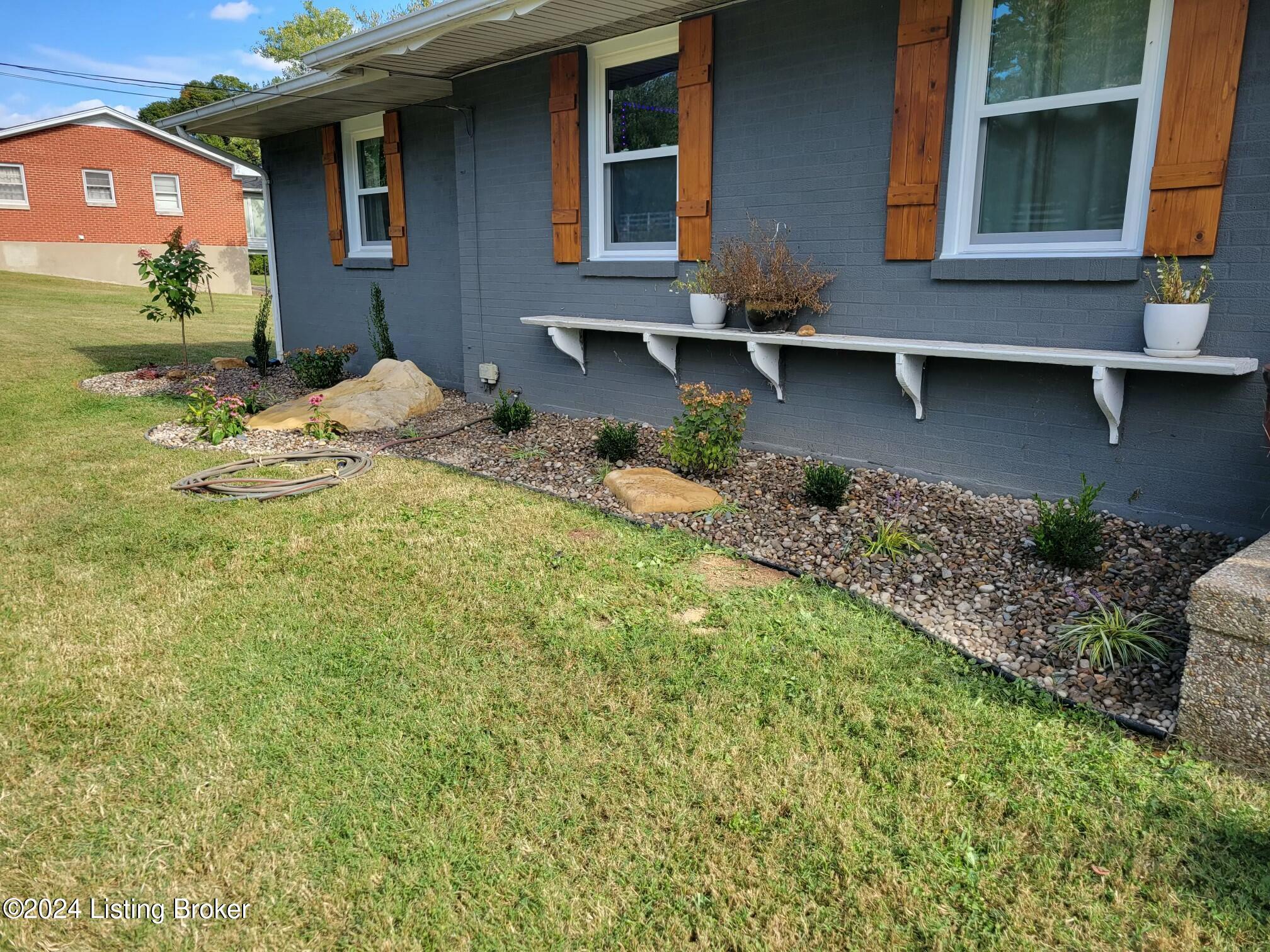 515 Bloomfield Road Bardstown, KY 40004 - Photo 2 of 59 IMG_3225 2