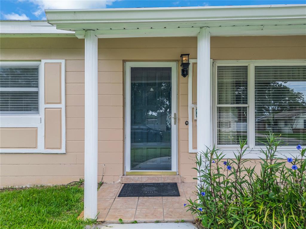 627 Vandenberg Street Altamonte Springs, FL 32701 - Photo 5 of 43