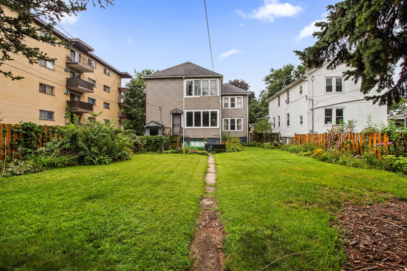 7415 Dixon Street Forest Park, IL 60130 - Photo 4 of 22