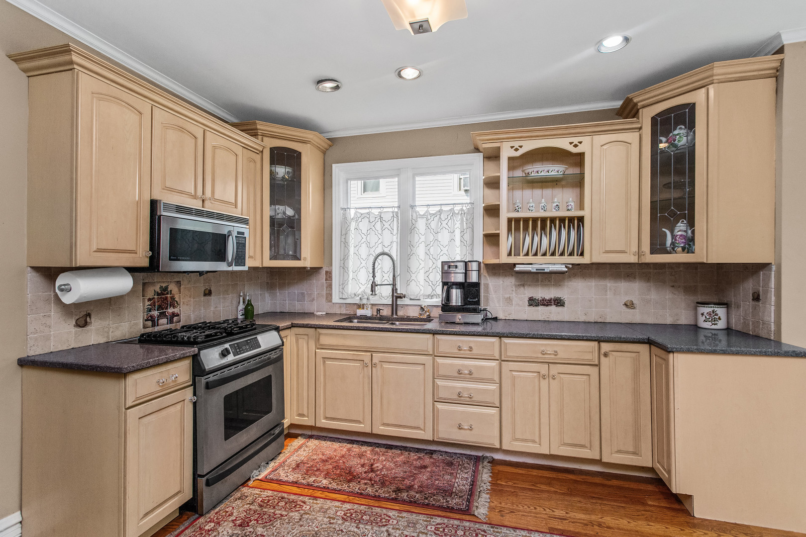 7415 Dixon Street Forest Park, IL 60130 - Photo 8 of 22