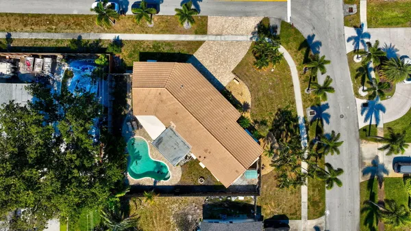 $6,600 | 301 Southeast 8th Avenue, Deerfield Beach, FL 33441