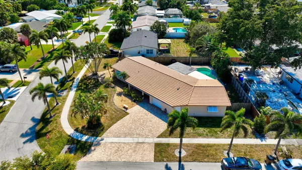 $6,600 | 301 Southeast 8th Avenue, Deerfield Beach, FL 33441