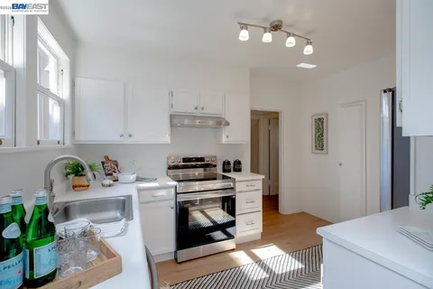 $1,095,000 | 1321 Pearl Street, Alameda, CA 94501