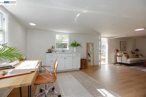 $1,095,000 | 1321 Pearl Street, Alameda, CA 94501