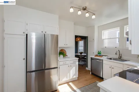 $1,095,000 | 1321 Pearl Street, Alameda, CA 94501