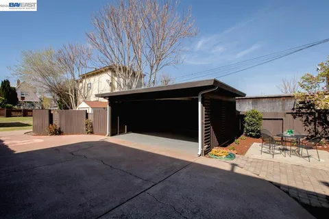 $1,095,000 | 1321 Pearl Street, Alameda, CA 94501