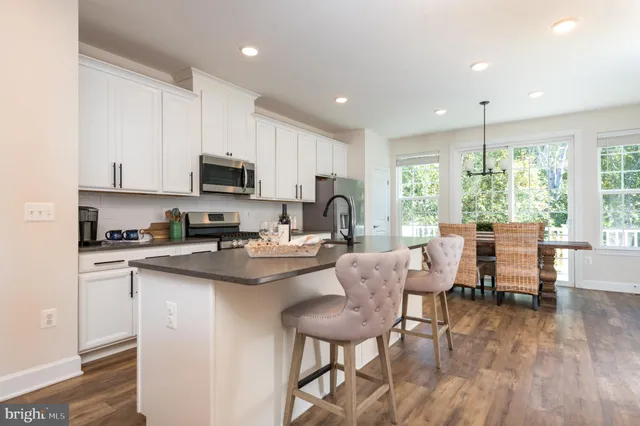 $555,000 | 6113 Camerons Ferry Drive, Haymarket, VA 20169