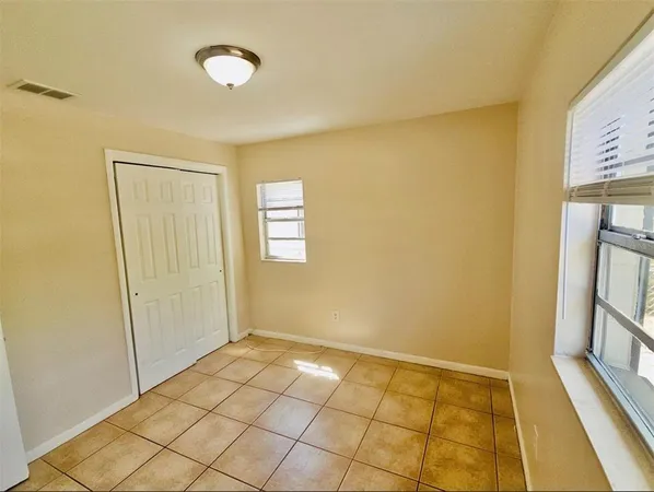 $1,799 | 10011 North 23rd Street, Tampa, FL 33612