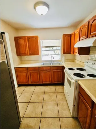 $1,799 | 10011 North 23rd Street, Tampa, FL 33612