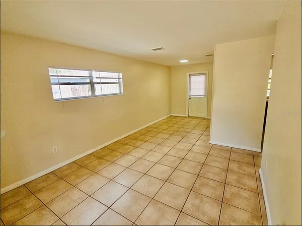 $1,799 | 10011 North 23rd Street, Tampa, FL 33612