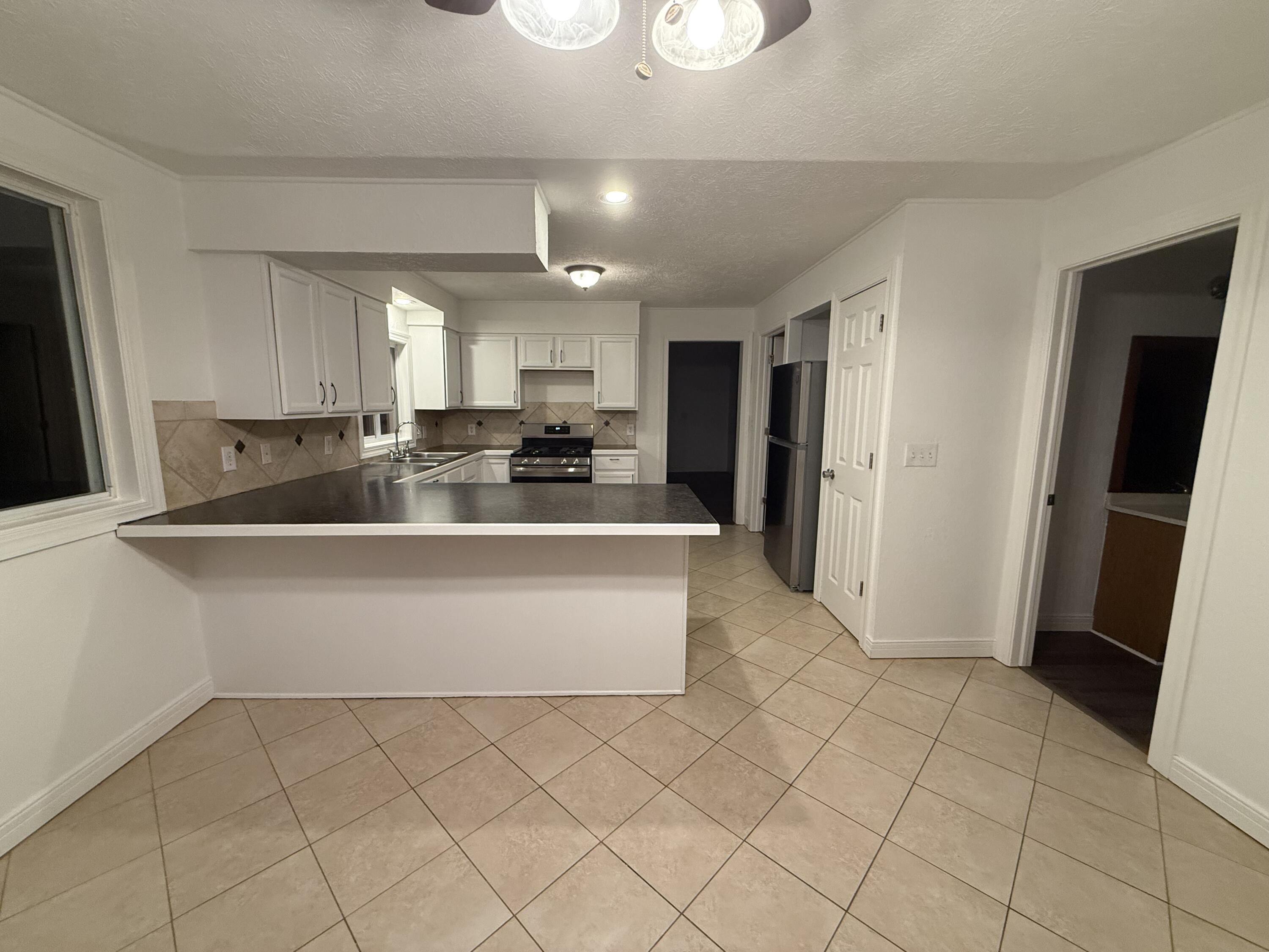 54 Maple Galesburg, MI 49053 - Photo 11 of 29 IMG_6368