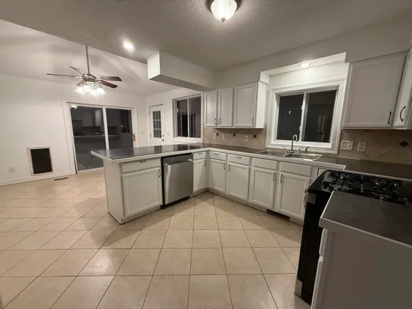 $169,900 | 54 Maple, Galesburg, MI 49053