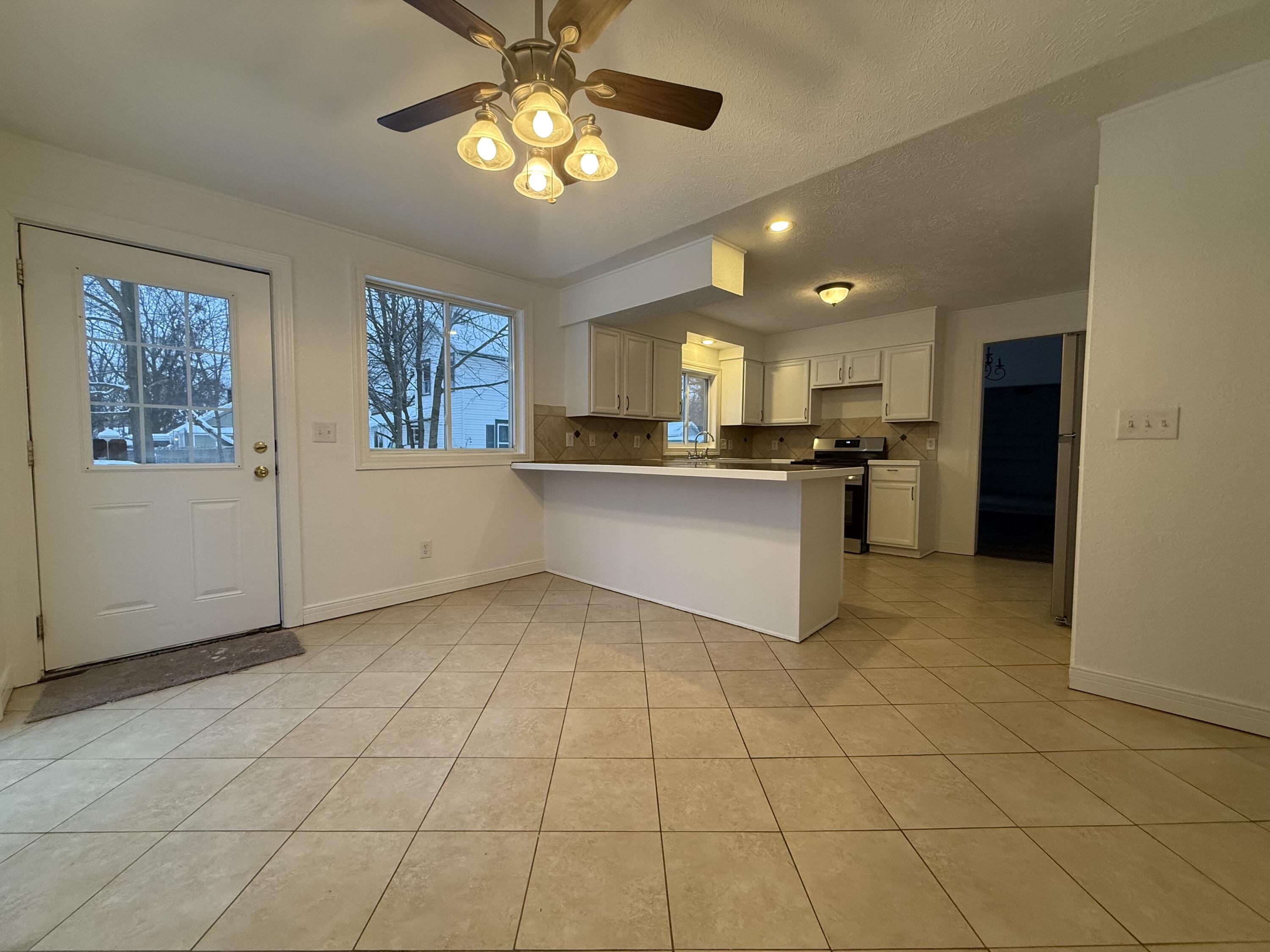 54 Maple Galesburg, MI 49053 - Photo 10 of 29 IMG_6356