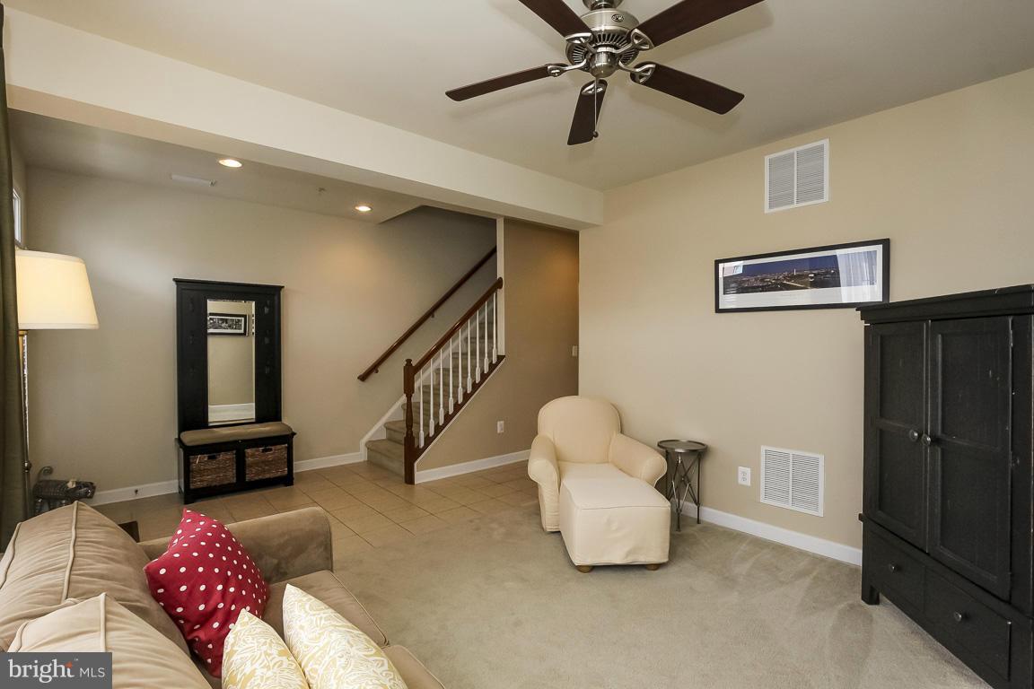 11603 Leesborough Circle Silver Spring, MD 20902 - Photo 13 of 31 Living Room