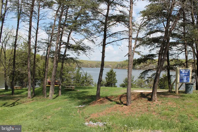 $475,000 | 0 Lakeview Drive, Cross Junction, VA 22625