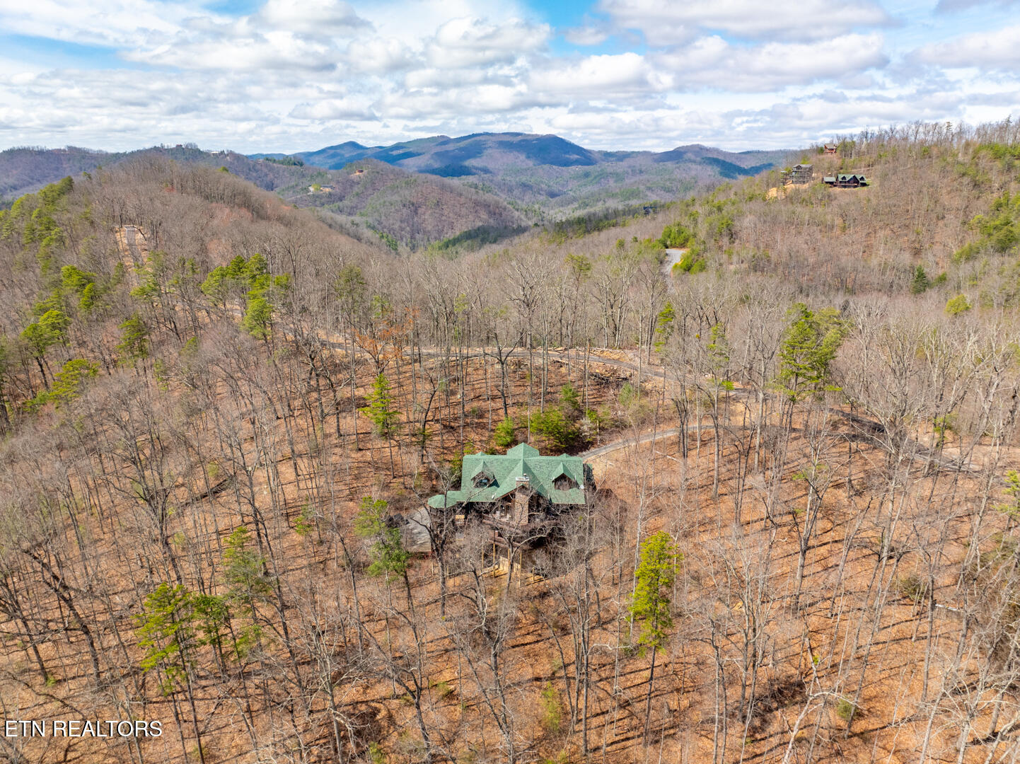 3044 Redtail Road Sevierville, TN 37862 - Photo 32 of 33 DJI_0447-HDR