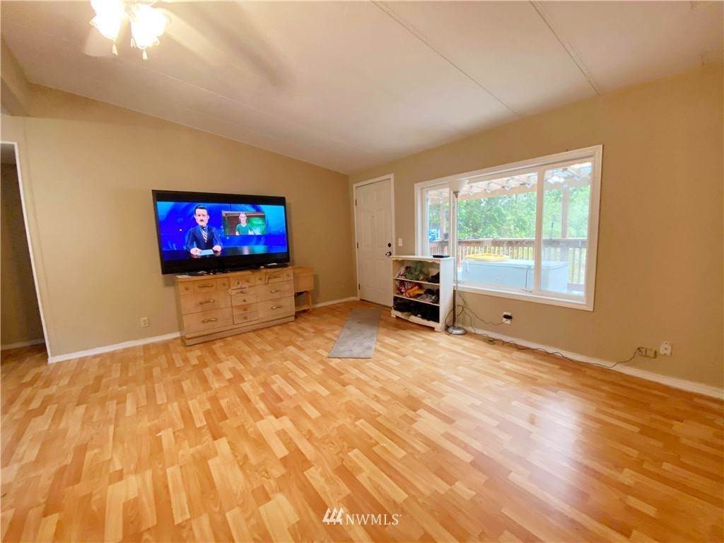 137 West Prairie Loop Road Elma, WA 98541 - Photo 16 of 34 Gallery Image 16