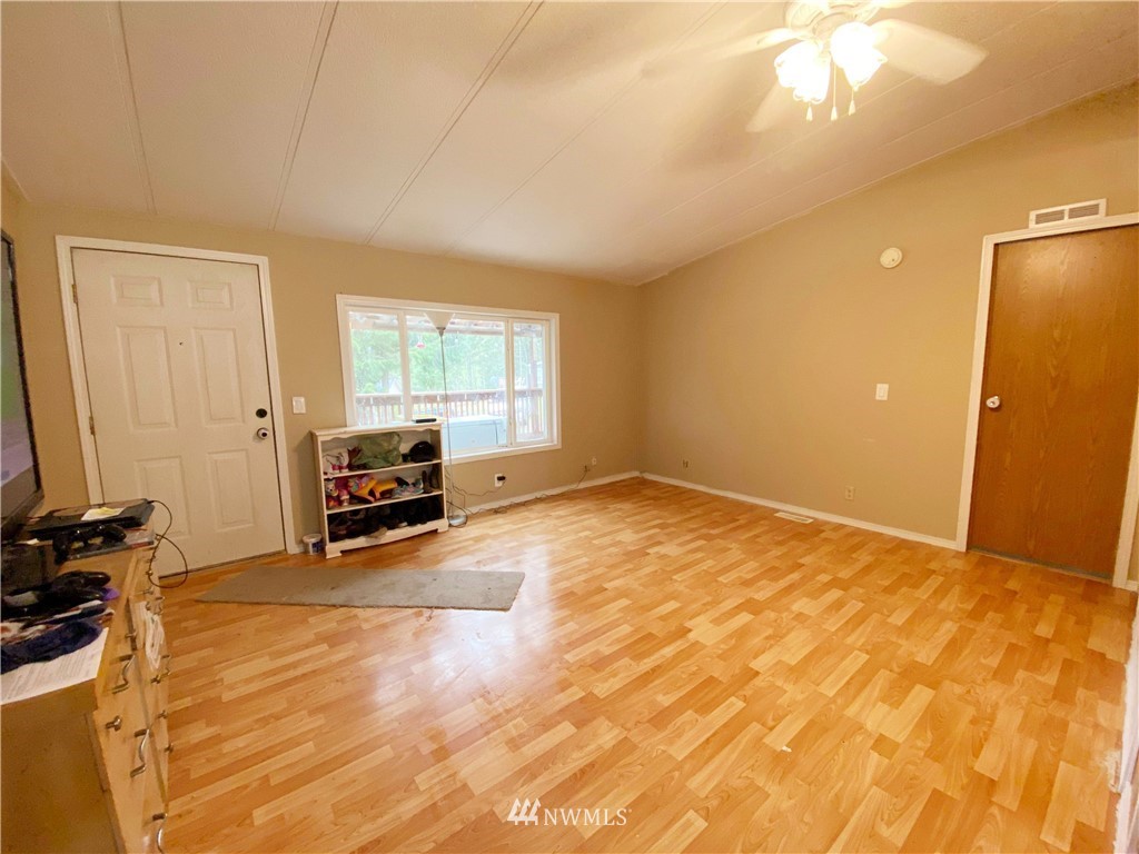 137 West Prairie Loop Road Elma, WA 98541 - Photo 17 of 34 Gallery Image 17