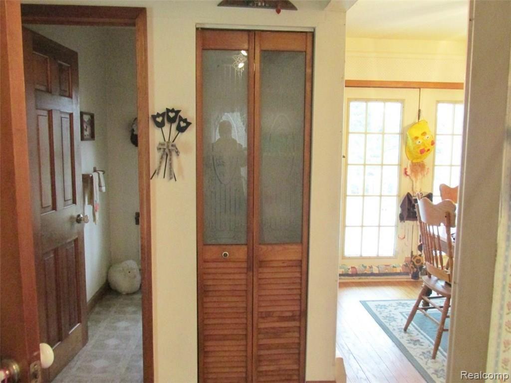 17461 28 Mile Road Ray, MI 48096 - Photo 13 of 21 28 - HALF BATH AND PANTRY.jpg