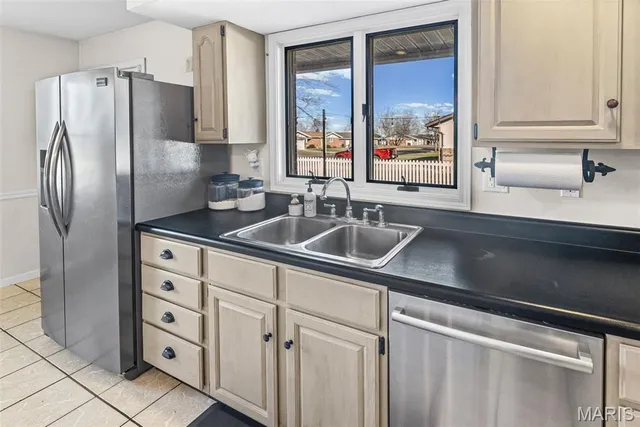 $349,900 | 101 Adams Drive, Waterloo, IL 62298