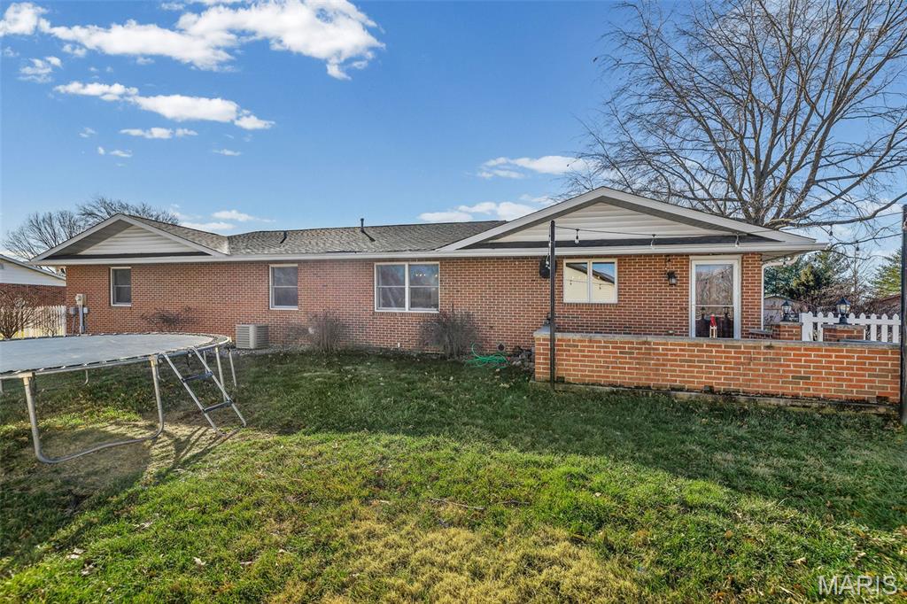 101 Adams Drive Waterloo, IL 62298 - Photo 7 of 42