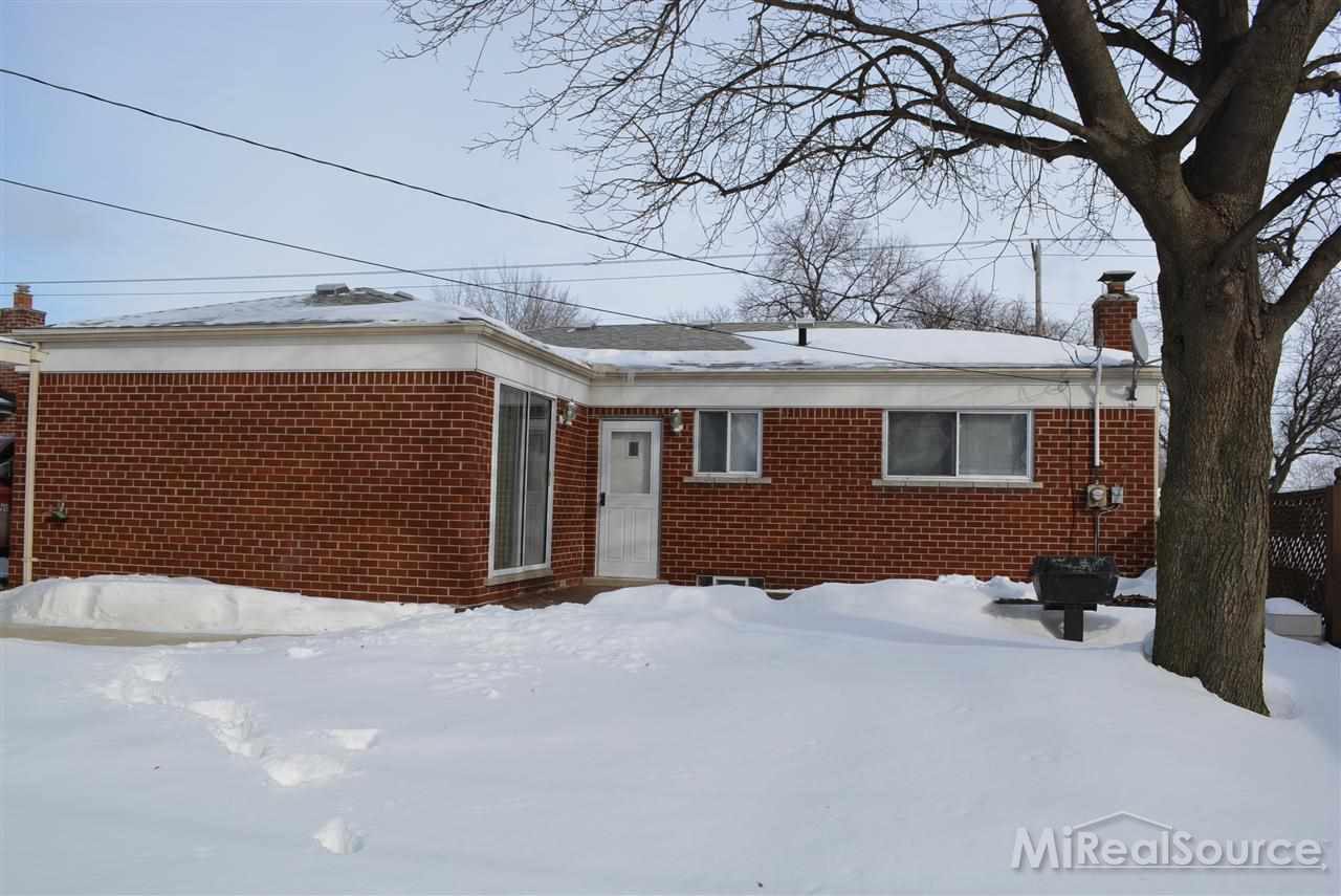 30119 Hayes Road Warren, MI 48088 - Photo 17 of 18 31230080-16.JPG