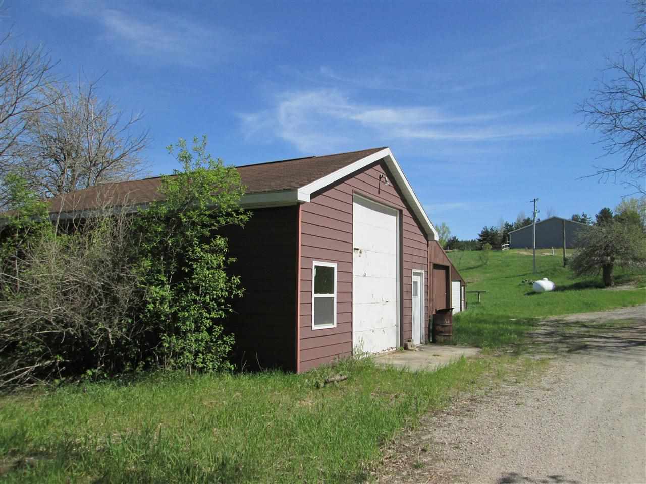 1300 Tyler Road Southeast Kalkaska, MI 49646 - Photo 5 of 63 1785022-4.JPG