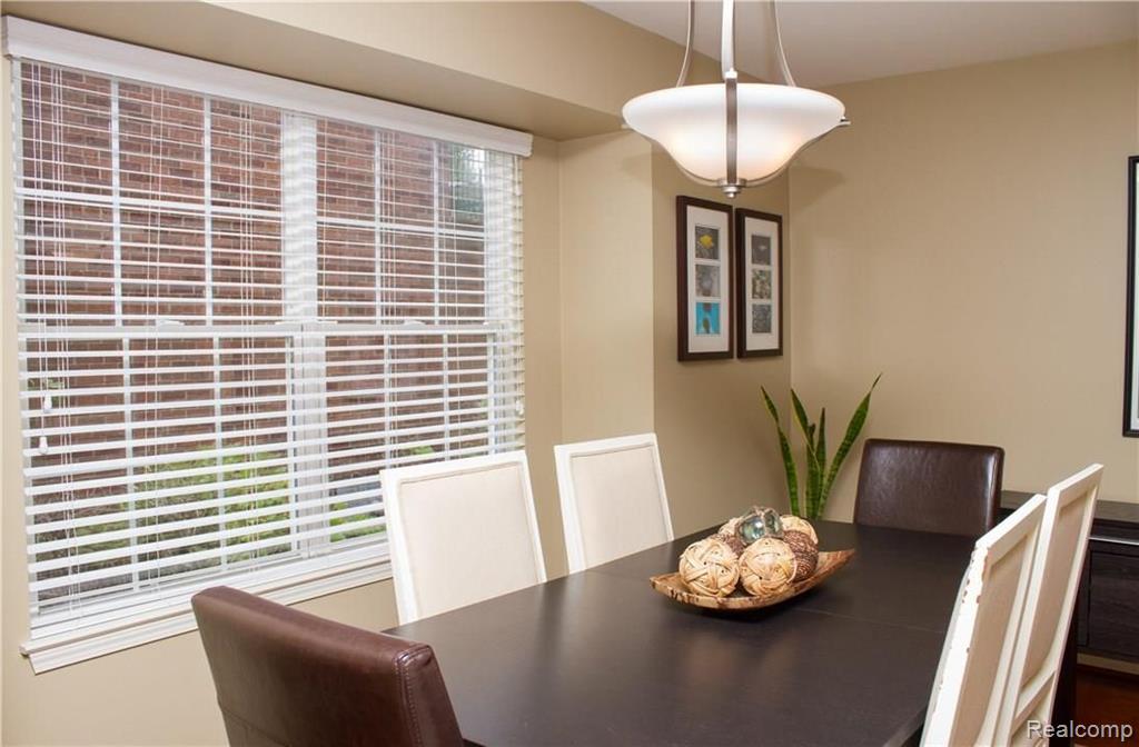 1443 Chesapeake Road Royal Oak, MI 48067 - Photo 16 of 36