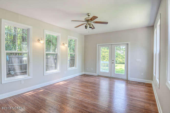602 Hidden Valley Road Wilmington, NC 28409 - Photo 14 of 26 602 Hidden Valley Rd-small-017-14-DSC 68