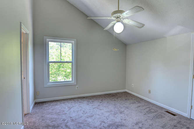 602 Hidden Valley Road Wilmington, NC 28409 - Photo 17 of 26 602 Hidden Valley Rd-small-020-11-DSC 69