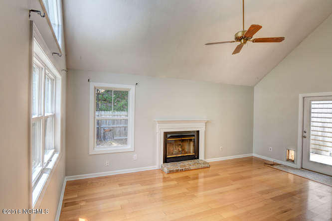 602 Hidden Valley Road Wilmington, NC 28409 - Photo 5 of 26 602 Hidden Valley Rd-small-004-3-DSC 680