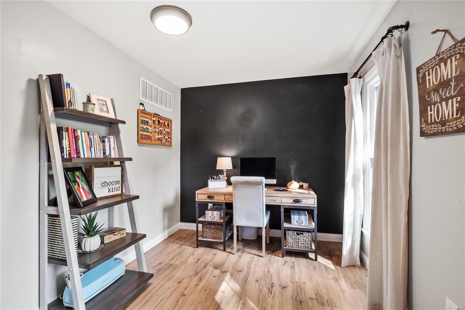 4185 Charbonier Road Hazelwood, MO 63031 - Photo 13 of 35