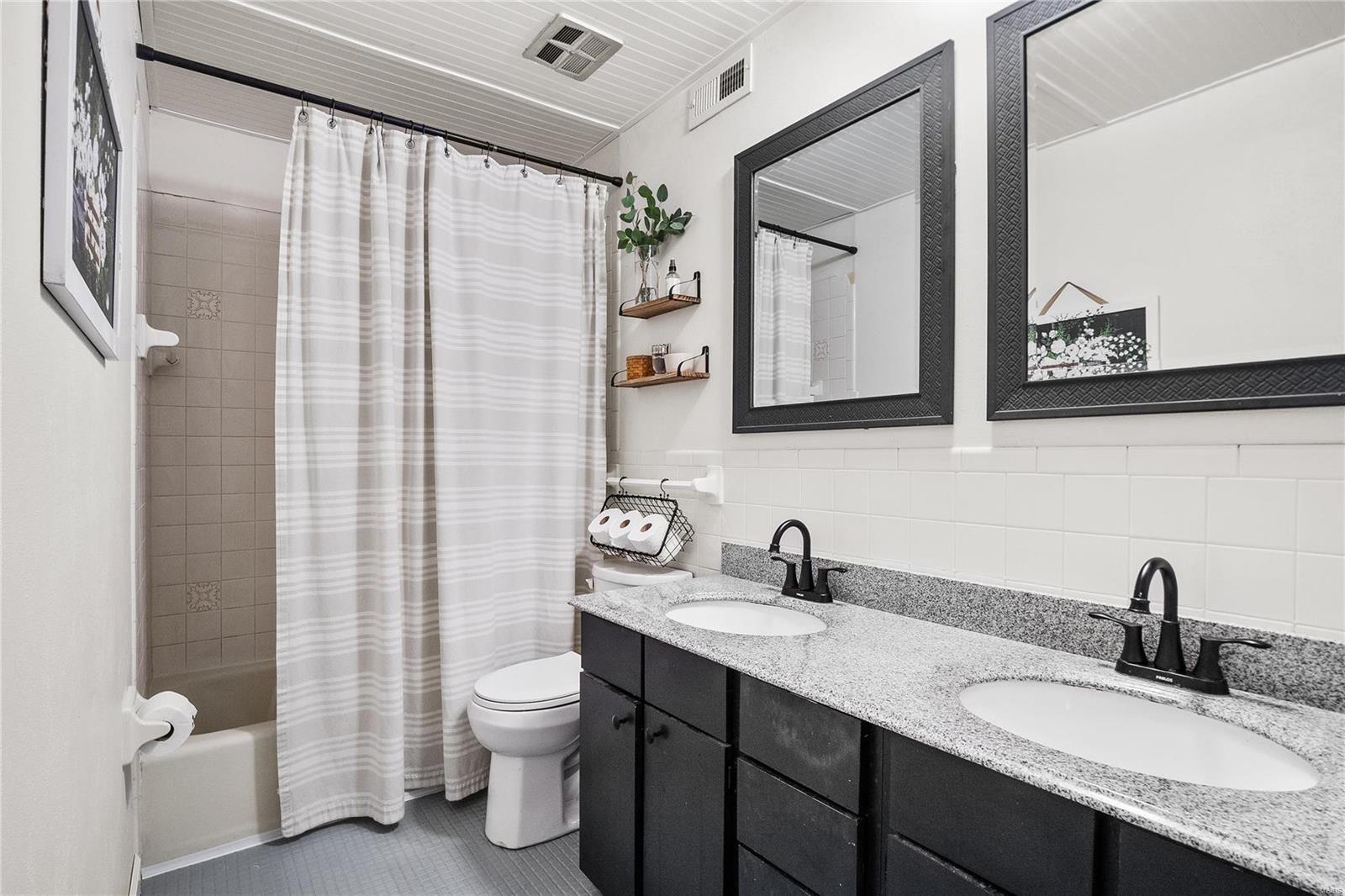 4185 Charbonier Road Hazelwood, MO 63031 - Photo 17 of 35