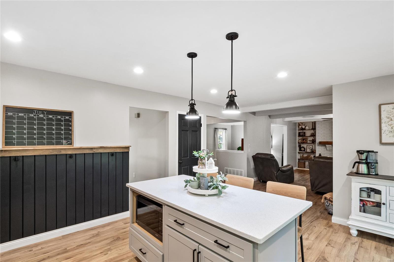 4185 Charbonier Road Hazelwood, MO 63031 - Photo 4 of 35