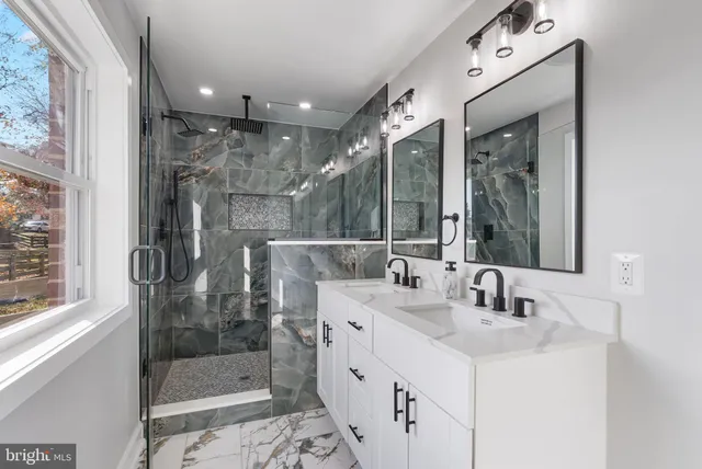 $799,999 | 18816 Stoneyhurst Street, Olney, MD 20832