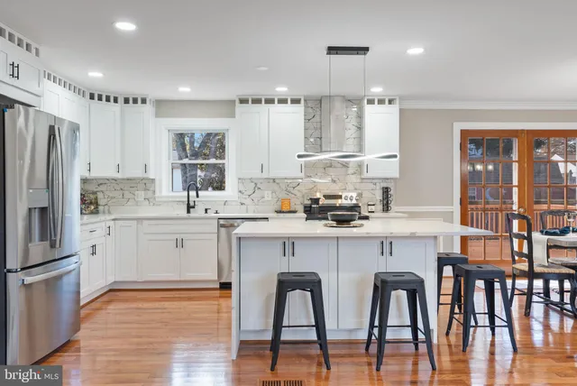 $799,999 | 18816 Stoneyhurst Street, Olney, MD 20832