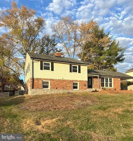 $799,999 | 18816 Stoneyhurst Street, Olney, MD 20832